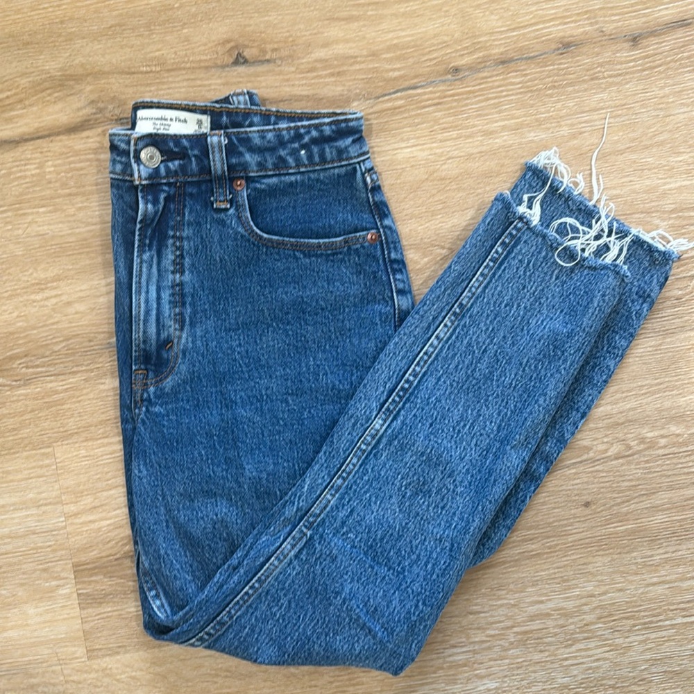 Abercrombie Curve Love The Skinny High Rise 25S